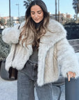 Eleganter Kunstpelzmantel Damen aus Weichem Veganfell mit Luxusdetails – Warm und Vielseitig für Jede Gelegenheit 7