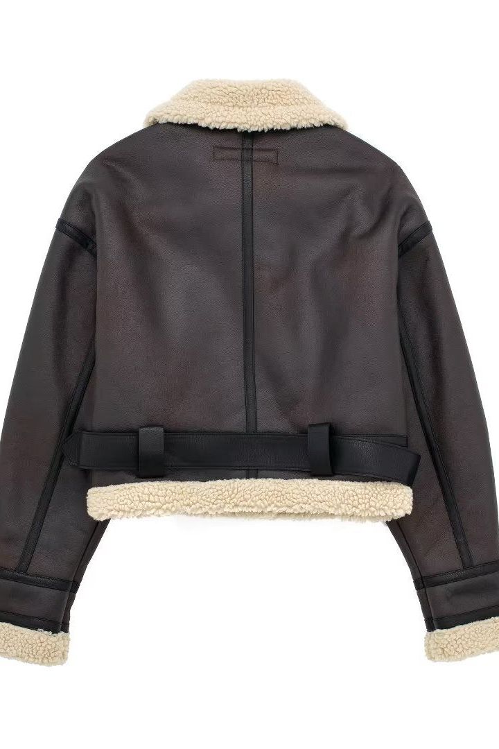 Damenmantel aus veganem Leder mit Shearling-Kragen – Cropped Biker Schnitt für stilvolle Mäntel Damen 4