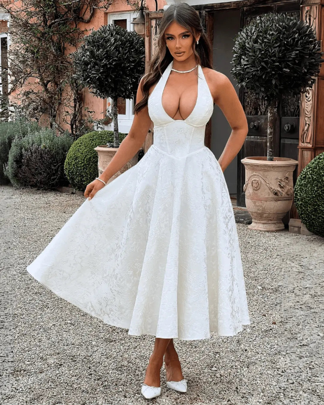 Elegantes Midi Kleid mit Halter-Ausschnitt und Fließendem Rock – Festliches Sommerkleid für Besondere Anlässe in Jacquard 6