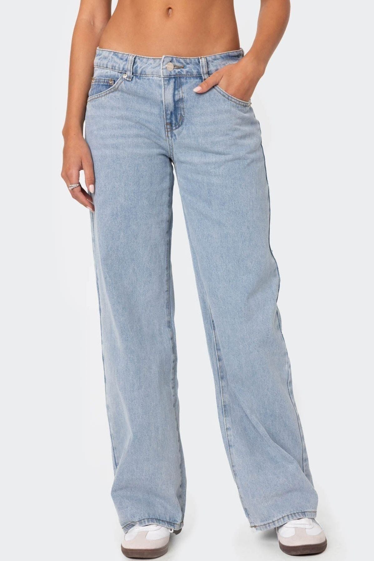 Niedrig Geschnittene Damenjeans mit Weitem Bein – Verblasstes Blau für Lässigen Stil, Entspannte Passform in S, M, L 6