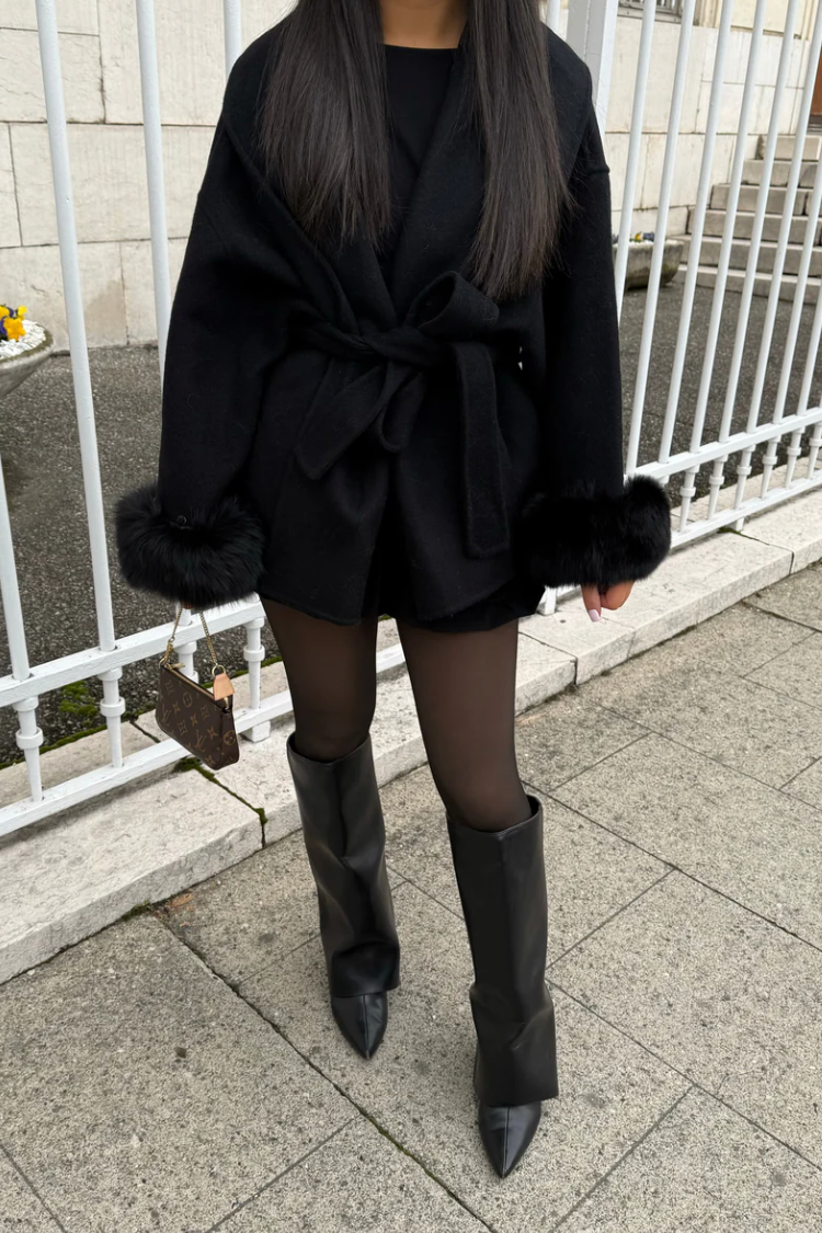 Wollmantel Damen Beige mit Fellbesatz im Wrap-Stil – Luxuriöser Midi-Mantel für den Winter 5